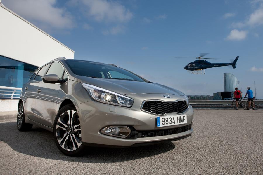  Kia cee&rsquo;d Station Wagon 2012 года  (фото 84 из 89)